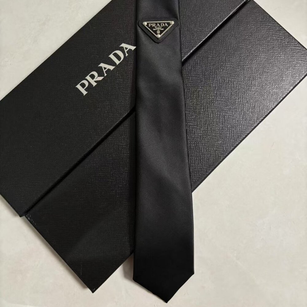 PRADA Black Tie - Picture 2 of 7
